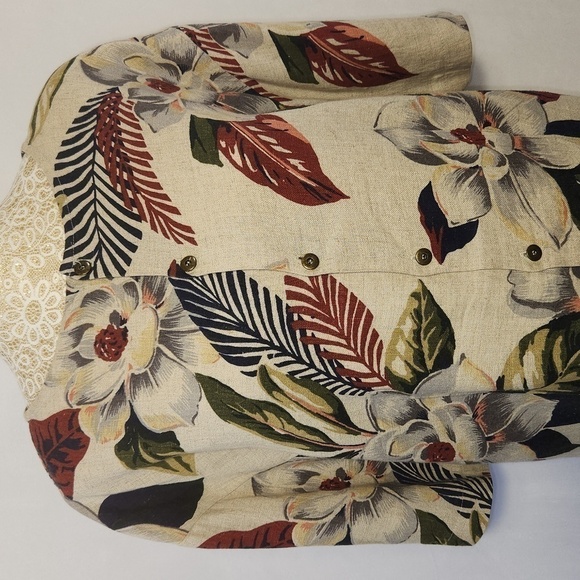 City Clothing Co Women Size L Linen Tropical Print Short Sleeve Button Down Top - Picture 3 of 13